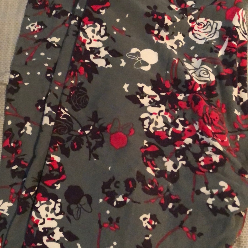 Lularoe Disney os leggings